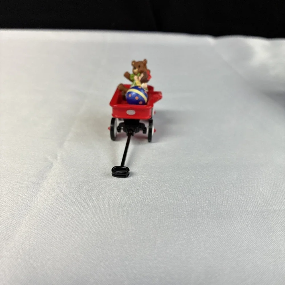Hallmark 2004 Toymaker Santa Series 5 Keepsake Ornament QX8124 Multicolor